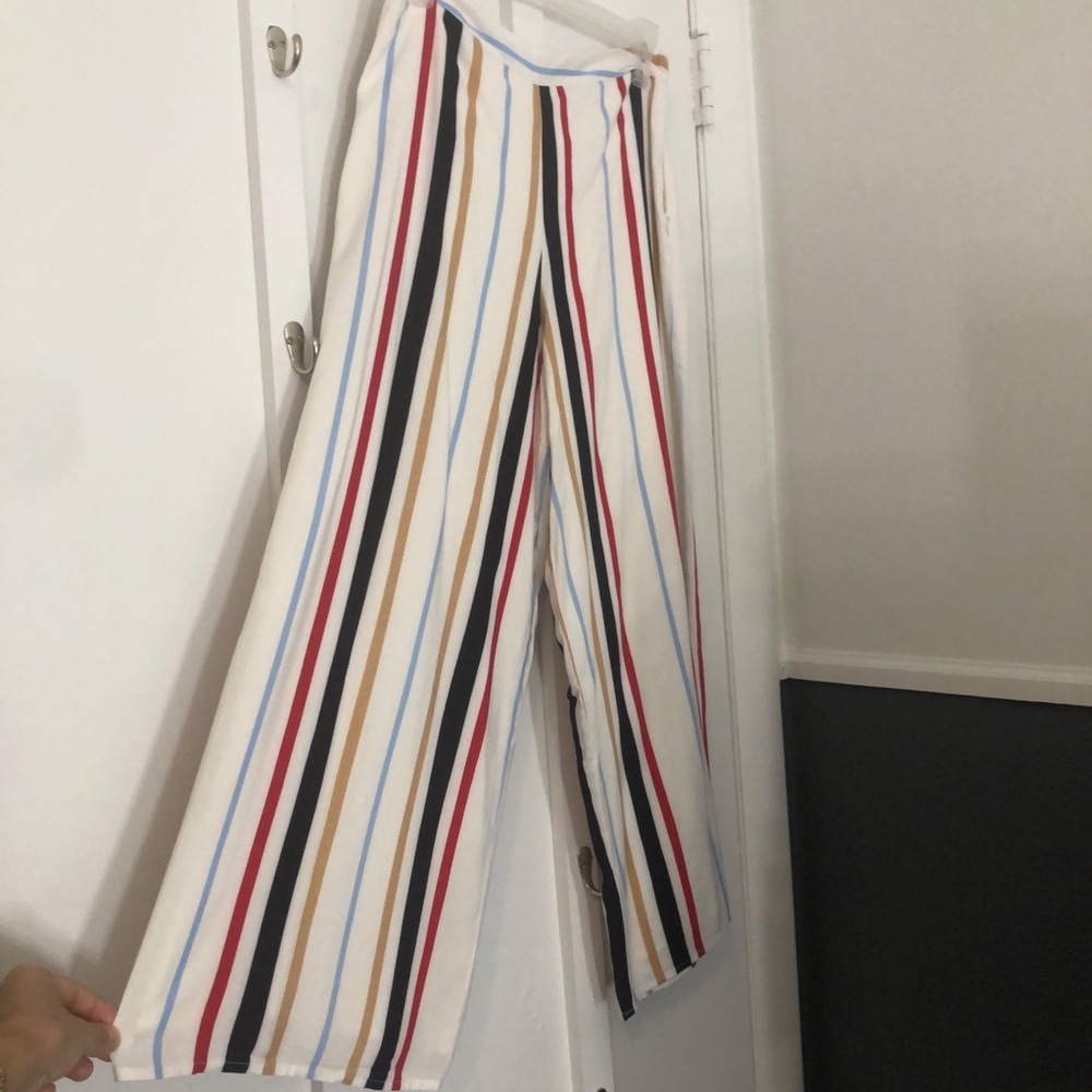NWT Forever 21 Capri Pants